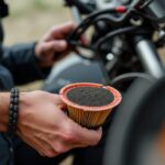 Nettoyer le filtre à air de votre motocross : le guide essentiel avec conseils pratiques